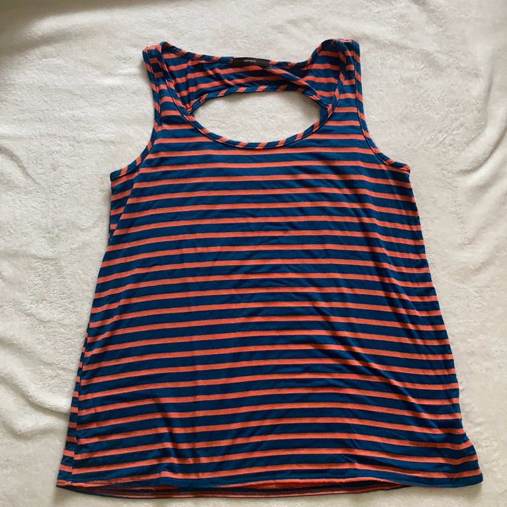 Soprano striped key hole sleeveless tank top